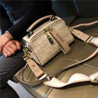 Ru Womens Leather Texture 2022 New Fashion Handbag Wide Shoulder Crossbody Small