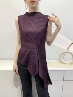 2023 Hot Miyake pleated top womens counter with the same niche design sleeveless shirt round neck slimming t-shirt for small people summer