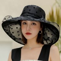 Topi Bucket สำหรับผู้หญิงหมวกแก็ป2022ใหม่หมวกคริสตจักรดอกไม้สวยหรูฤดูร้อนหมวกหมวกปีกกว้างขนาดใหญ่สำหรับผู้หญิงผ้าโปร่งหมวกชายหาด Kentucky Derby แสงแดด