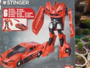 Robot biến hình xe Stinger màu đỏ của hãng Hasbro nguyên hộp như hình rất