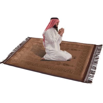 Muslim Prayer Mat Thicken Velvet Plush Carpet Vintage Embossed Floral Pattern Fringe Tassels Anti-Slip Rug Turkish Islamic Padd