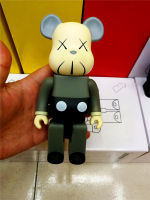 ตกแต่งสก์ท็อปรุนแรงหมีเหล็ก Ka แนวโน้มตุ๊กตาทำมือ Bearbrick รุ่น Bearbrick 200%