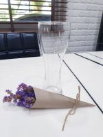 แก้วทรงสูง ปากกว้าง  สำหรับใส่น้ำผลไม้ ไวน์  ขนม  ดอกไม้ ปากกว้าง 8 cm x สูง 22 cm x ฐาน 10 cm