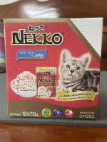 Nekko Cat store เน็กโกะ อาหารแมว อาหารเปียกแมว อาหารเปียกสำหรับแมวโตและลูกแมว ปลาทูน่าหน้าปูอัดในเยลลี่ จำนวน 12 ซอง ( กล่อง )