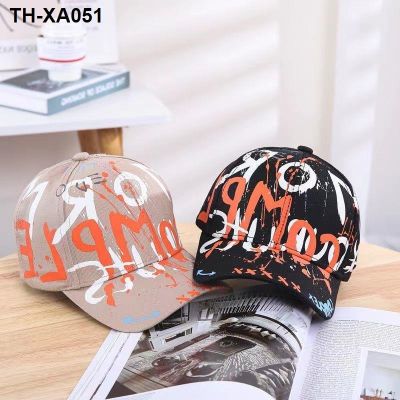 Boys hat spring and autumn new handsome fashion peaked cap Korean version tide ins baseball graffiti foreign style sun visor