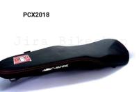 เบาะเอกนาทอง ของแท้ สำหรับ PCX 2018 ตรงรุ่น อะไหล่มอเตอร์ไซค์ มอเตอร์ไซค์ ของแต่งPcx แต่งรถมอเตอร์ไซค์ เบาะรถมอเตอร์ไซค์ ผ้าเอกนาทอง Pcx18 *COD