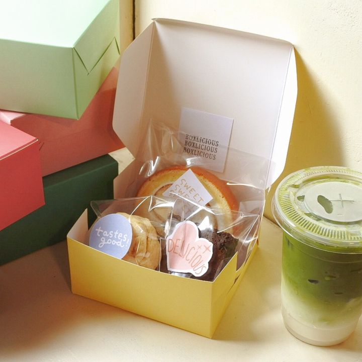 snack-box-12-7-x12-7x6-5-ซม-40ใบ-แพ็ค-ราคาส่ง-xs-กล่องสแน๊คบอค-สีพลาสเทล-กล่องขนม-กล่องเบเกอรี่-กล่องครัวซองค์-กล่องของชำร่วย-กล่อง