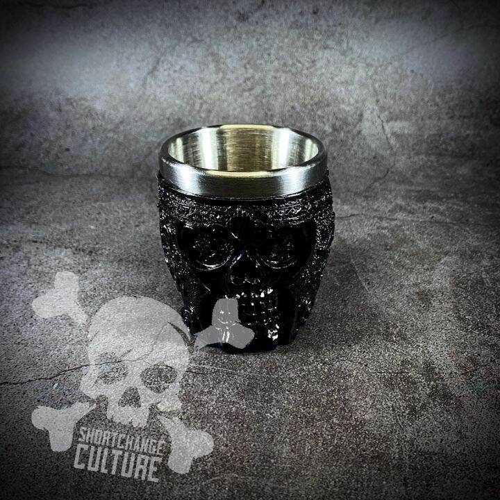 ของสะสม-แก้วช็อตลายนูน-รูปหัวกะโหลกนักรบ-warrior-skull-shot-glass