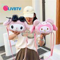 IJVBTV คาวาอิ สำหรับเด็กผู้หญิง Cinnamoroll ของเล่นตุ๊กตาผ้า ตุ๊กตาสัตว์ plushie การ์ตูนลายการ์ตูน กระเป๋ากำมะหยี่ My Melody ถุง plushie ยัดไส้ กระเป๋าสะพายไหล่แบบสั้น ตุ๊กตาผ้าพลัฌ