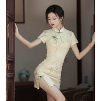 Cheongsam 2022ใหม่ที่ดีขึ้นหญิงฤดูร้อนเด็กสาวที่สง่างามสไตล์สั้นจีนสดที่เรียบง่ายสง่างามสีเขียว Qipao ชุด