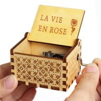 Wooden Hand Crank Halloween Cant Help Falling In Love Music Box Antique Carved Music Box Birthday Gift Hallo Childrens Toy