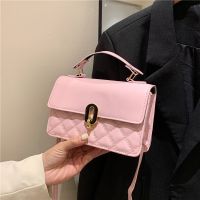 Fashionable Womens Shoulder Bag Large-Capacity Fashion Casual Handbag Classy Commuter Cross-Body Diamond Embroidered Small Square Korean Simple 【AUG】