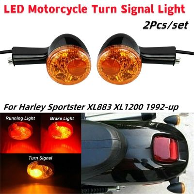 ✔อุปกรณ์เสริมรถจักรยานยนต์น้ำหนักเบาสัญญาณไฟเลี้ยวรถจักรยานยนต์ LED 2ชิ้น/เซ็ตไฟเลี้ยวเหมาะสำหรับ Harley Sportster XL883 XL1200 1992-Up