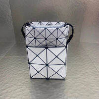 2023 isseyˉ miyakeˉ BAOBAOˉNew Geometric Diamond Grid Spliced Box Bag Crossbody Handheld Colored Mobile Phone Bag