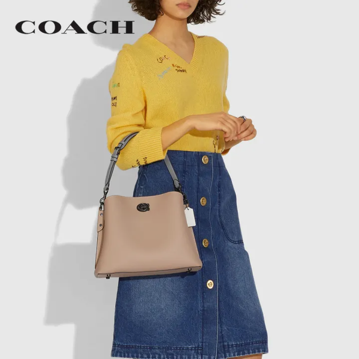 coach-กระเป๋าสะพายไหล่ผู้หญิงรุ่น-willow-shoulder-bag-in-colorblock-สีครีม-c2590-v5tap