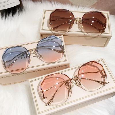 Sunglasses Women 2022 Fashion Tea Gradient Ocean Water Cut Trimmed Lens Metal Curved Temples Sun Glasses Cycling Female UV400