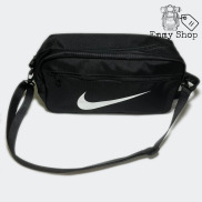 Nike BRSLA Brasilia shoe bag has a convenient shoulder-strap design