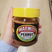 สินค้าเข้าใหม่ ? เนยถั่วแบบหยาบ มาร์ไมท์ Marmite Crunchy Peanut Butter 225g.?