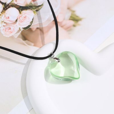 Black Leather Rope Heart Pendant Elegant Heart Charm Necklace Heart-shaped Crystal Pendant Necklace Leather Rope Long Jewelry Korean Style Red Heart Necklace