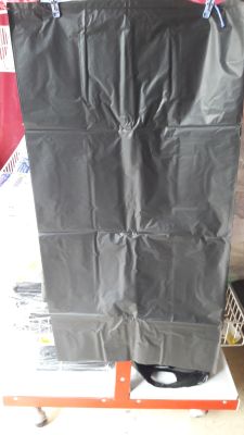 ถุงดำถุงขยะสีดำ28×36.1ห่อ1กิโลประมาณ15ใบ.สามารถเป็นได้มากกว่าถุงดำเพราะอย่างหนาเหนียวเกรดA1ห่อ1กิโล.