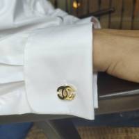 cufflinks กระดุมเเขนเสื้อเชิต คัฟฟ์ลิ้งค์ ลาย cha-nel สีทอง ชา-เเนล