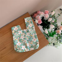 Tulip Bag Key Case Floral Bag Shopping Bag Handbag Fresh Bag Printing Bag Phone Bag Walking Bag Wrist Bag Tack Bag