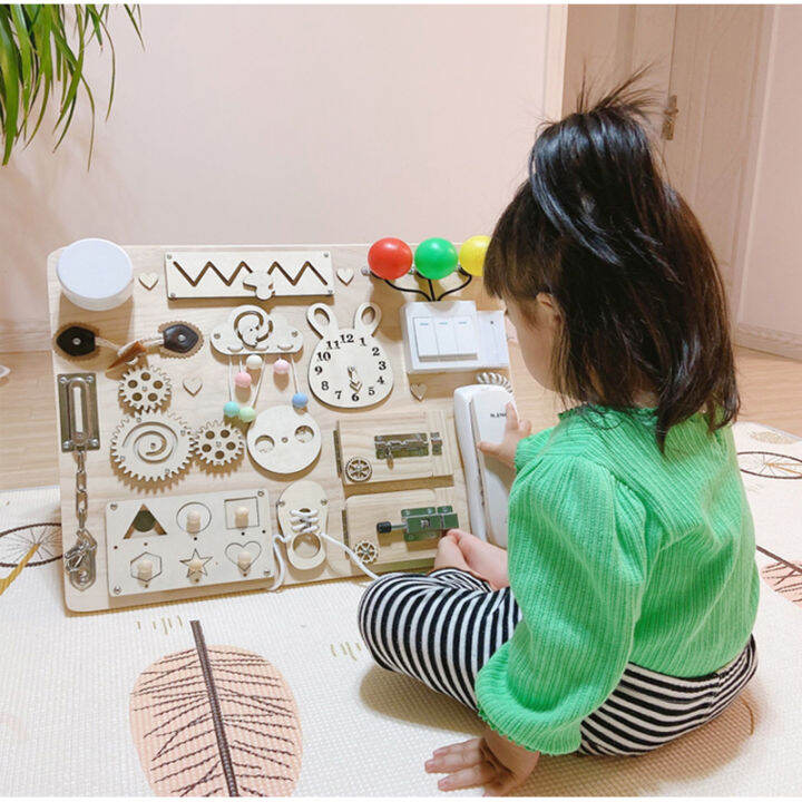 กิจกรรม-busy-board-montessori-ของเล่นเด็กการเรียนรู้ทักษะพื้นฐาน-fine-motor-training-switch-plug-socket-light-part-cognition-toy