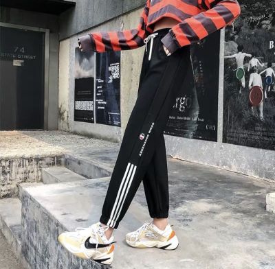BLO-Shop new กางเกงขายาว (สีดำ) เอวยางยืด แต่งแถบข้างสีสวยๆน่ารักๆแบบสไตล์เกาหลี ผ้านุ่มใส่สบาย รุ่น-907