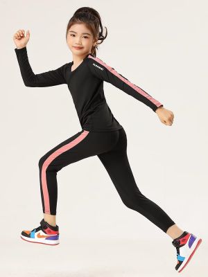 ชุดเล่นแบดมินตันแบบมืออาชีพสำหรับเด็กผู้หญิงชุดฝึกแบบแห้งเร็วปิดก้นเสื้อผ้าเทนนิสกีฬาสำหรับเด็กชาย