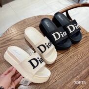 Dép thời trang nữ Dio chất liệu cao su cao cấp có vân nổi, đế cao 5cm