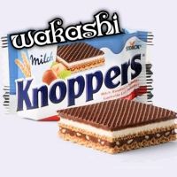 Knoppers Krunchy Crispy สอดไส้ครีมนมเฮอร์เซลนัท EXP.4/4/2022 (SET5 5 ชิ้น)