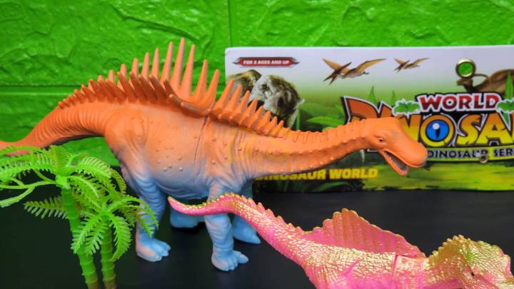 ของเล่นหุ่นจำลองโลกของไดโนเสาร์-โมเดลโลกของไดโนเสาร์-jurassic-world-มีฉากประกอบและ-ไดโนเสาร์-จำนวน-7-ชิ้น