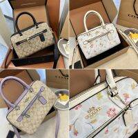 【บรรจุภัณฑ์กล่องของขวัญ】กระเป๋าเอกสารแบบถือสตรีแบบดั้งเดิม100% แบรนด์ใหญ่สินค้าขายดีกระเป๋าเดินทางสำหรับสุภาพสตรีกระเป๋าหมอนบอสตัน2023ดีไซน์ใหม่