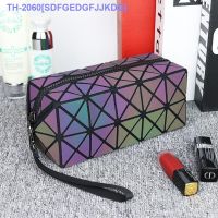 （READY STOCK）✲⊙ Rectangular cosmetic bag high-value fashion diamond-shaped portable glasses case sunglasses case diamond-shaped zipper bag gift bag YZ