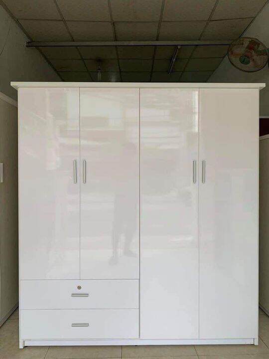 Mách bạn các mẫu tủ quần áo 4 buồng đang thịnh hành tại Hà Nội