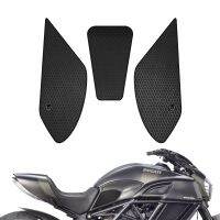 Motorcycle Tank Grip Side Decals Anti Slip Tank Pad Stickers For Ducati PANIGALE Streetfighter V2