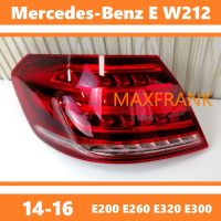 สำหรับ Benz W212 E200 E250 E320 E260 E300 2014-2016 4ประตูไฟท้ายไฟท้ายไฟเบรกไฟท้าย Lampu Belakang