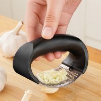 1pcs Stainless Steel Garlic Presses Manual Garlic Mincer Chopping Garlic Tools Curve Fruit Vegetable Tools Home Kitchen Gadgets