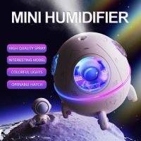 Mini Humidifier Space Mobil Parfum Kapsul Astronot USB Lampu LED Warna-warni Kapasitas 220ML