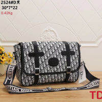 (5สไตล์) Light Luxury Men S Crossbody Bag 2023 New Men S Bag Fashion Casual Bag Basic Men S Commuter Bag Senior Square Bag