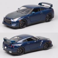 โมเดลรถนิสสัน2009 GT-R GTR Nismo R35ยานพาหนะดายแคสโมเดลรถสปอร์ตจำลองแบบคลาสสิกสำหรับสร้างกล้ามเนื้อโลหะขนาดใหญ่