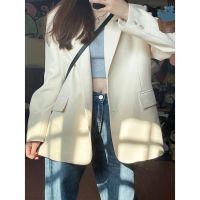 Uniqlo 2023 New Fashion version chic white suit jacket for women small 2023 spring and autumn new Korean style casual temperament short suit top