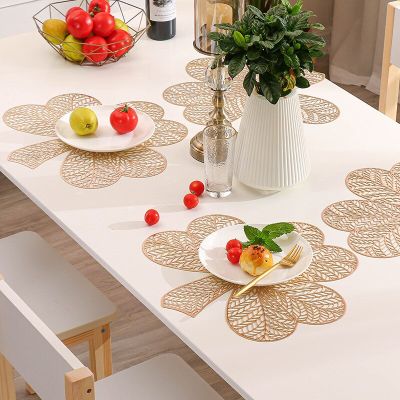High-End Hollow PVC Non-Slip Placemat Coaster Hotel Creative Heart-Shaped Clover Decoration Plate Mat Heat Insulation Pad