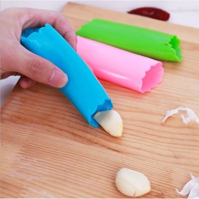 Garlic Peeler Silicone Skin Remover Manual Press Spice Roller Kitchen Peeling Tool Supplies Color Random