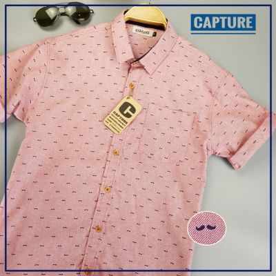 Capture Shirt เสื้อเชิ้ตผู้ชาย เชิ้ตแขนสั้น คอปก ลายหนวด สีชมพูอมแดง มีถึงอก 48 นิ้ว