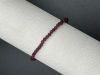 สร้อยข้อมือโกเมนสีแดง 2.0 มม. red garnet  2.0 MM bracelet.