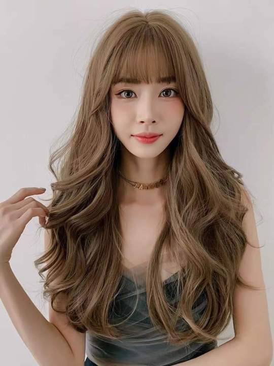 Với tóc giả nữ nguyên đầu xoăn Hàn Quốc, bạn sẽ có vẻ đẹp nữ tính, sang trọng và cuốn hút. Hãy click ngay vào hình ảnh để khám phá sản phẩm mang đến cho bạn sự tự tin và quyến rũ.
