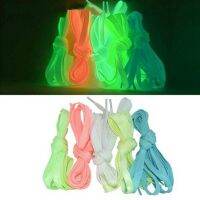 [HOT XJJKENG HOT] 1คู่ Luminous Shoelaces รองเท้าผ้าใบแบนผ้าใบ Shoelaces Glow In The Dark Night เรืองแสง Shoelaces 100/120เมตร