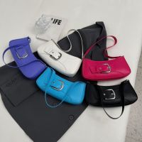 123ZOUUI กระเป๋าใส่เงิน กระเป๋าสะพายไหล่แบบสั้น หนังพียู สีทึบทึบ กระเป๋า Crossbody ลำลองแบบสบายๆ จุได้มาก กระเป๋าโท้ท สำหรับผู้หญิง