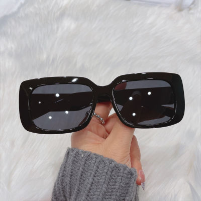 ยุโรปอเมริกันใหม่กรอบเล็กสี่เหลี่ยมผืนผ้า Retro แว่นตากันแดดผู้หญิงแฟชั่นสแควร์กลางแจ้ง UV Protection ฤดูร้อน Wild Shade แว่นตา